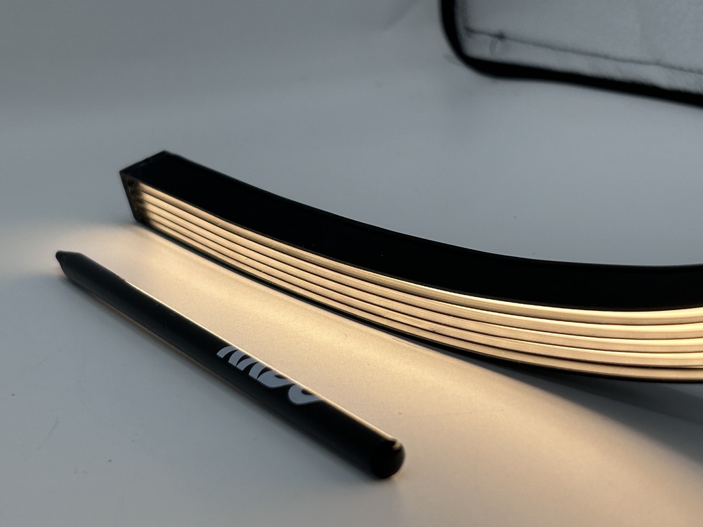 Onda-NS619 — side view lit